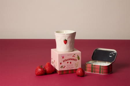 Paddywax Bistro Strawberry aromatizēta svece