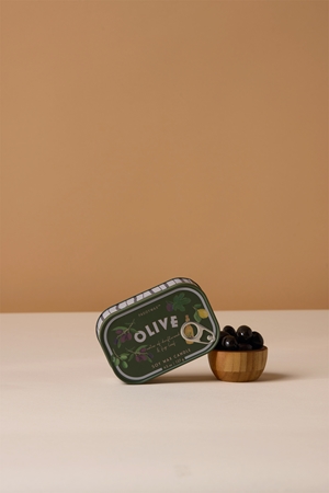 Paddywax Bistro Tin Fig & Olive Duftkerze in blechverpackung