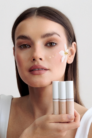 Paese Run For Cover Concealer correcting concealer with smoothing effect
