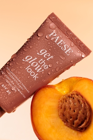 Paese Get The Glow Look Illuminating Foundation легкий роз'яснюючий тональний крем SPF 20