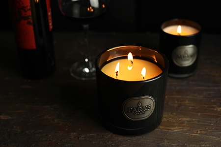 Parks London Platinum Feu De Bois vela perfumada