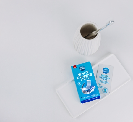 Perl Weiss White Strips Express belilni trakovi