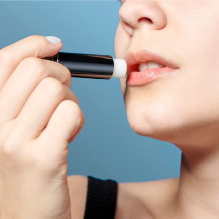 Perricone MD Cold Plasma Plus+ Lip Therapy Barojošs un mitrinošs lūpu balzams