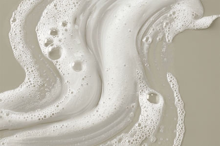 Perricone MD HAIRCARE Triple Keratin Energising Shampoo for dry and brittle hair