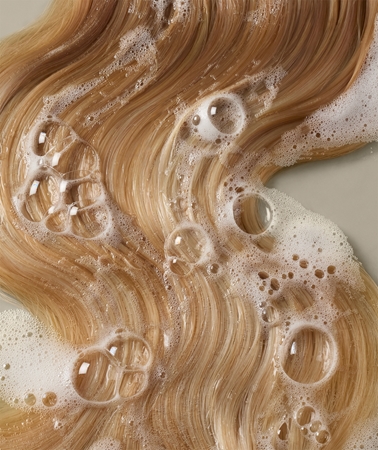 Perricone MD HAIRCARE Triple Keratin Energising Shampoo for dry and brittle hair