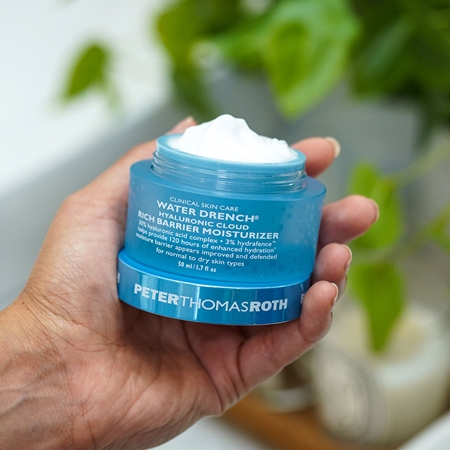 Peter Thomas Roth Water Drench Hyaluronic Cloud Rich Barrier Moisturizer crema bogat hidratanta reface bariera protectoare a pielii