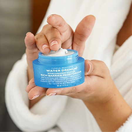 Peter Thomas Roth Water Drench Hyaluronic Cloud Rich Barrier Moisturizer crema bogat hidratanta reface bariera protectoare a pielii