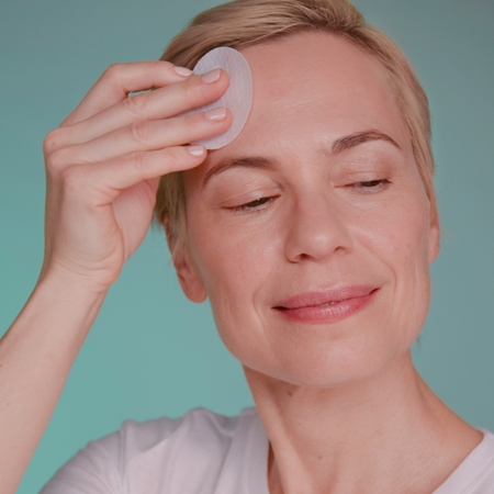 Peter Thomas Roth Peptide 21 Amino Acid exfoliační polštářky pro vyhlazení pleti a minimalizaci pórů