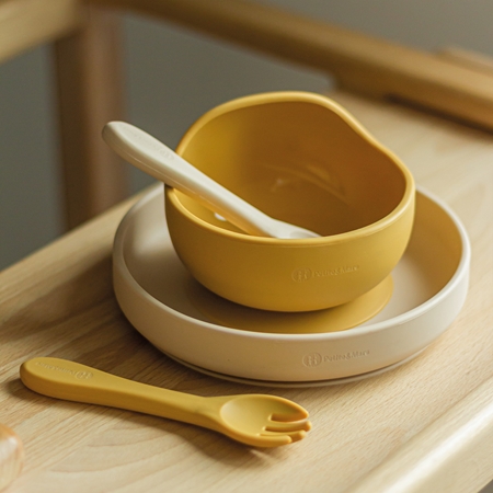 Petite&Mars Take&Match Silicone Bowl skledica s priseskom