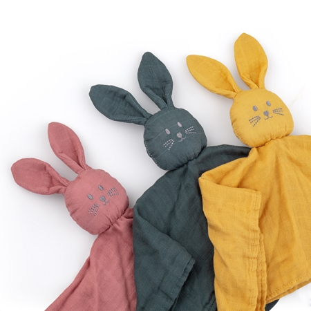 Petite&Mars Hugo Bamboo Comforter jucărie de adormit