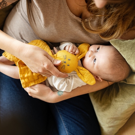 Petite&Mars Hugo Bamboo Comforter une mänguasi