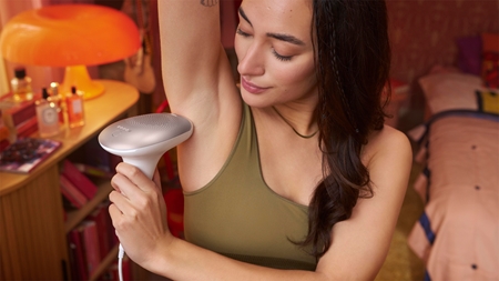 Philips Lumea IPL 7000 SC1998/00 IPL für Körper, Gesicht, Bikini- und Achselbereich