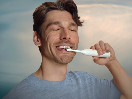 Philips Sonicare 5300 HX7108/02 sonic electric toothbrush