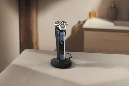 Philips Series i9000 X9003/30 Electric Shaver for men