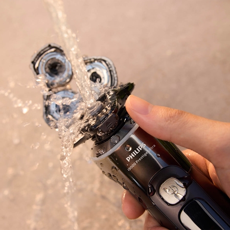Philips Series i9000 Prestige Ultra XP9400/31 Electric Shaver for men