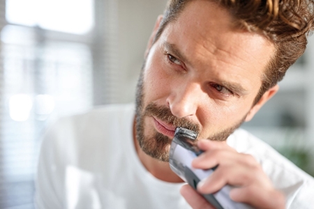 Philips Beardtrimmer Series 7000 BT7210/15 Barttrimmer mit Absauger