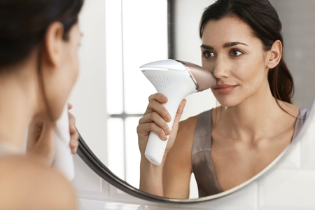 Philips Lumea Prestige BRI956/00 IPL για σώμα, πρόσωπο, περιοχή του μπικίνι και μασχάλη