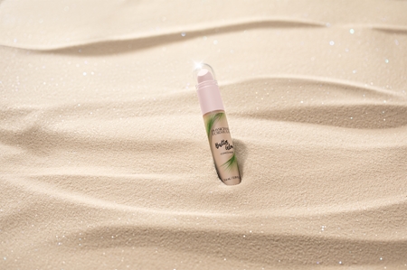 Physicians Formula Butter Glow illuminating concealer with applicator