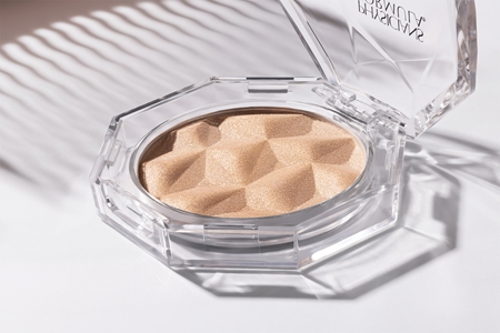 Physicians Formula Mineral Wear® Diamond Dust aufhellender Kompaktpuder