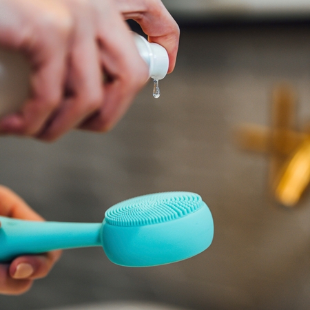 PMD Beauty Clean Pro čistiaci sonický prístroj