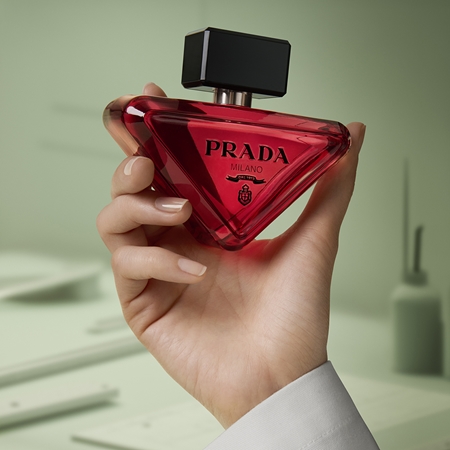 Prada Paradoxe Radical Essence perfume for women