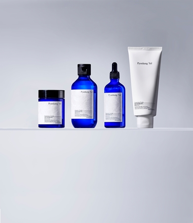 Pyunkang Yul Essence Toner lotion tonique essentielle apaisante pour un effet naturel