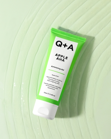 Q+A AHA Apple złuszczający żel oczyszczający
