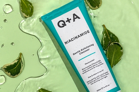 Q+A Niacinamide kuoriva puhdistusgeeli