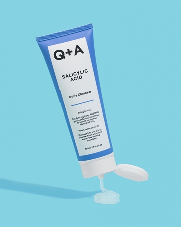Q+A Salicylic Acid exfoliating cleansing gel for everyday use