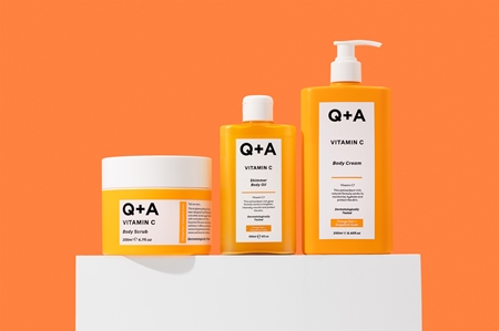 Q+A Vitamin C gommage corps éclat