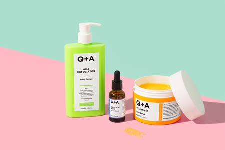 Q+A Vitamin C gommage corps éclat