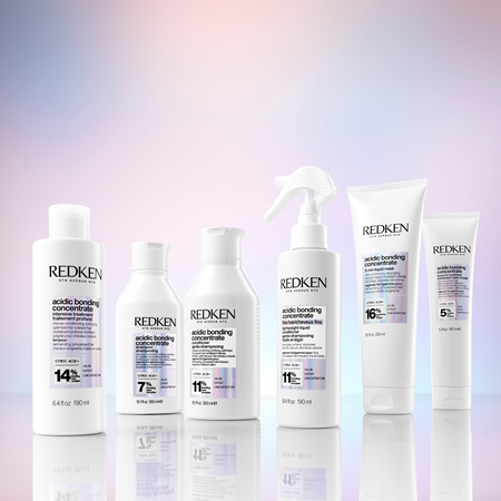 Redken Acidic Bonding Concentrate posilňujúci šampón na slabé vlasy