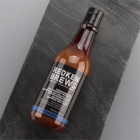 Redken Brews šampon proti prhljaju