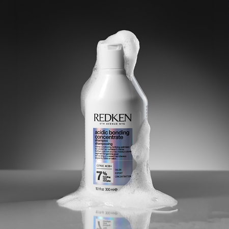 Redken Acidic Bonding Concentrate stärkendes Shampoo für geschwächtes Haar