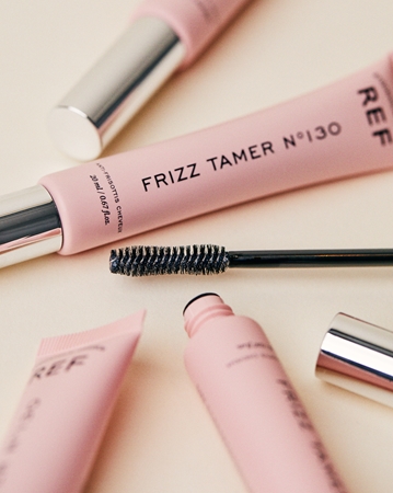 REF Frizz Tamer N°130 silottava hoito hiuksiin