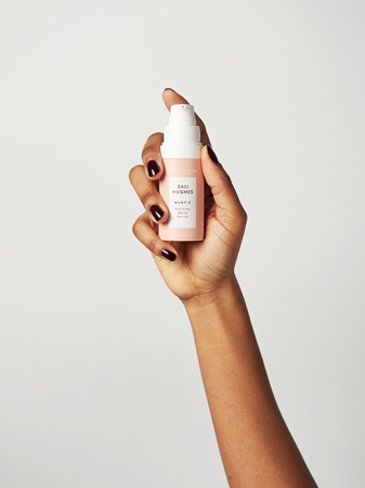 Revolution Skincare X Sali Hughes Must-C sérum iluminador com vitamina C