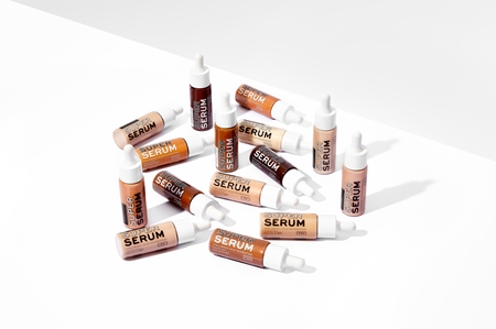 Revolution Relove Super Serum ľahký make-up s kyselinou hyalurónovou