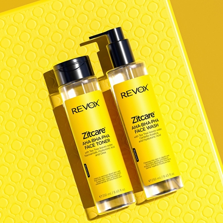 Revox B77 Zitcare AHA BHA PHA Active Face Toner gently cleansing toner