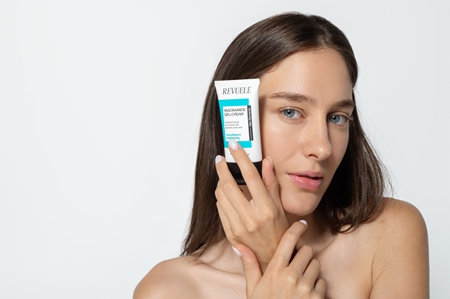 Revuele Niacinamide Gel-Cream Moisturizing Fluid to brighten and smooth the skin
