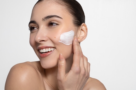 Revuele Vitamin C Moisturizer SPF 20 masque hyaluronique intense SPF 20