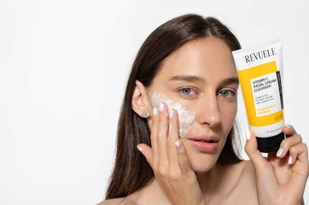 Revuele Vitamin C Facial Cream Cleanser κρέμα για ντεμακιγιάζ και καθαρισμό για λαμπρότητα και ενυδάτωση