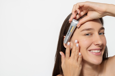 Revuele Eye Contour Care Anti-Wrinkle crème yeux anti-rides anti-enflures