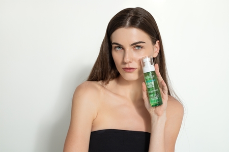 Revuele Face Mist Refreshing refreshing mist with moisturising effect