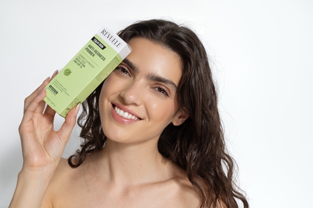 Revuele Calm Skin Anti-Redness Primer against redness