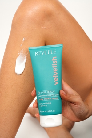 Revuele Velvetish Revival Ready Body Cream Scrub Gentle Body Scrub with revitalising effect