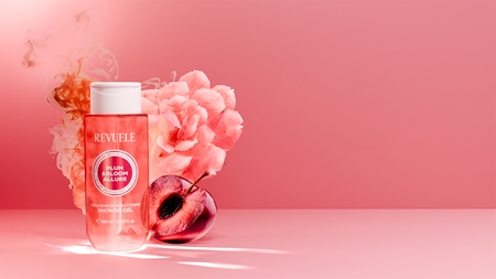 Revuele Plum & Bloom Allure Fragranced Brightening Shower Gel Perfumed Shower Gel with brightening effect