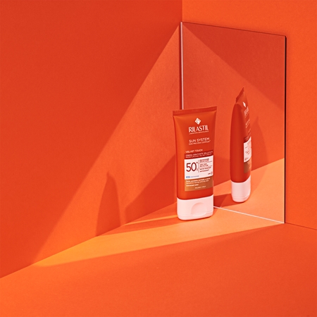 Rilastil Sun System Velvet Touch crème teintée protectrice visage SPF 50+