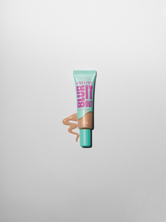 Rimmel Kind & Free Blur It Out лек хидратиращ фон дьо тен SPF 20