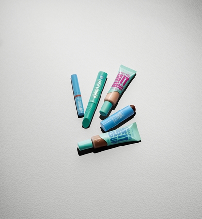 Rimmel Kind & Free Blur It Out lehký hydratační make-up SPF 20