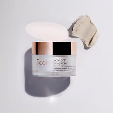 Rodial Rose Gold denný rozjasňujúci krém s hydratačným účinkom